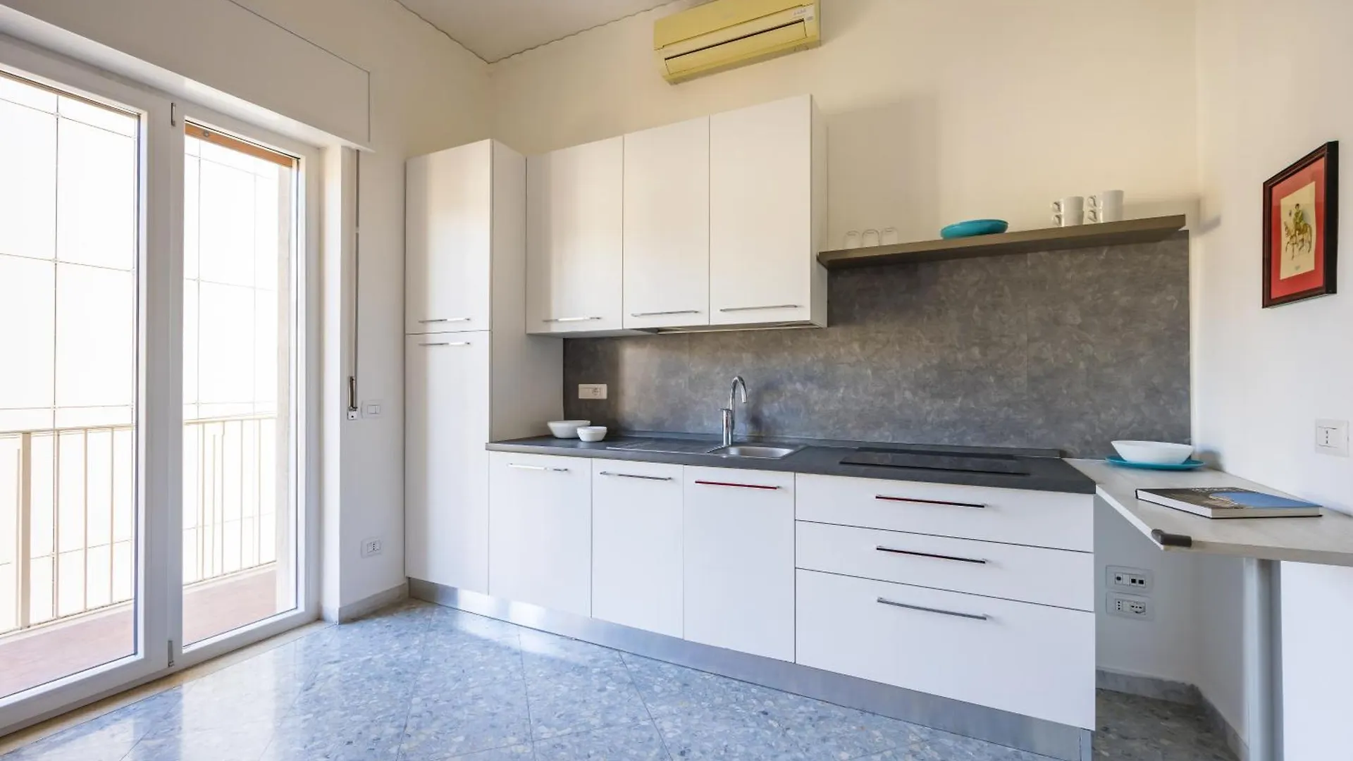 Beverello Apartment Nápoles Itália